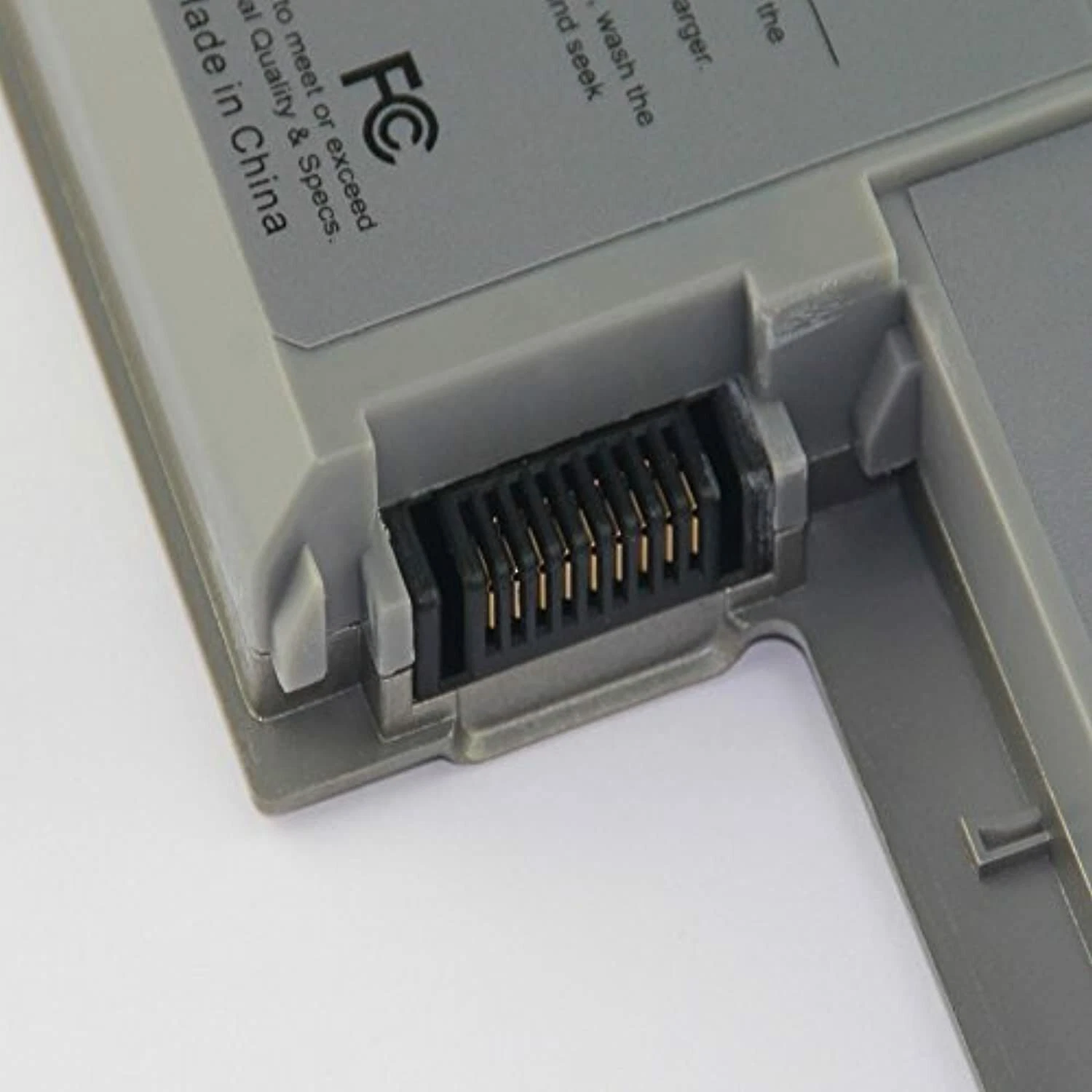 Dell Latitude D531N D820 Precision M4300 CF623 FF232 GX047 MM165 YD623 Laptop Battery - Image 3